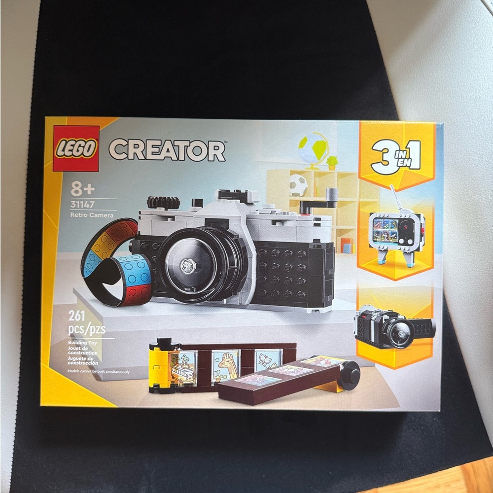 LEGO Creator 3-in-1 Classic Camera Set - Black and White
